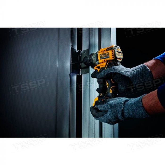 Аккумуляторная дрель-шуруповерт DeWALT DCD701D2