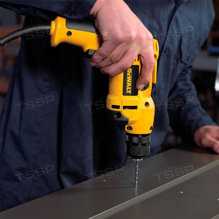 Безударная дрель DEWALT DWD014S