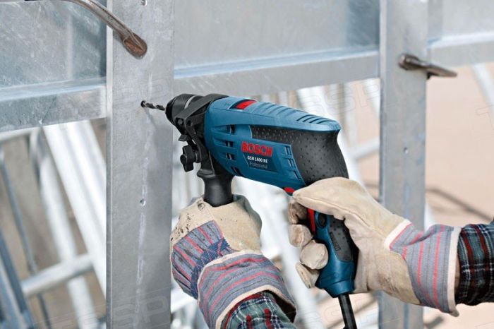 Дрель ударная Bosch GSB 1600 RE 0601218121